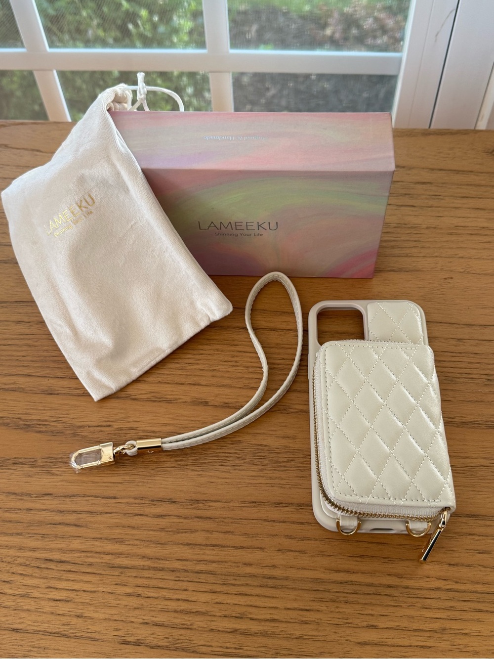 Quilted White Wristlet Phone Wallet Case